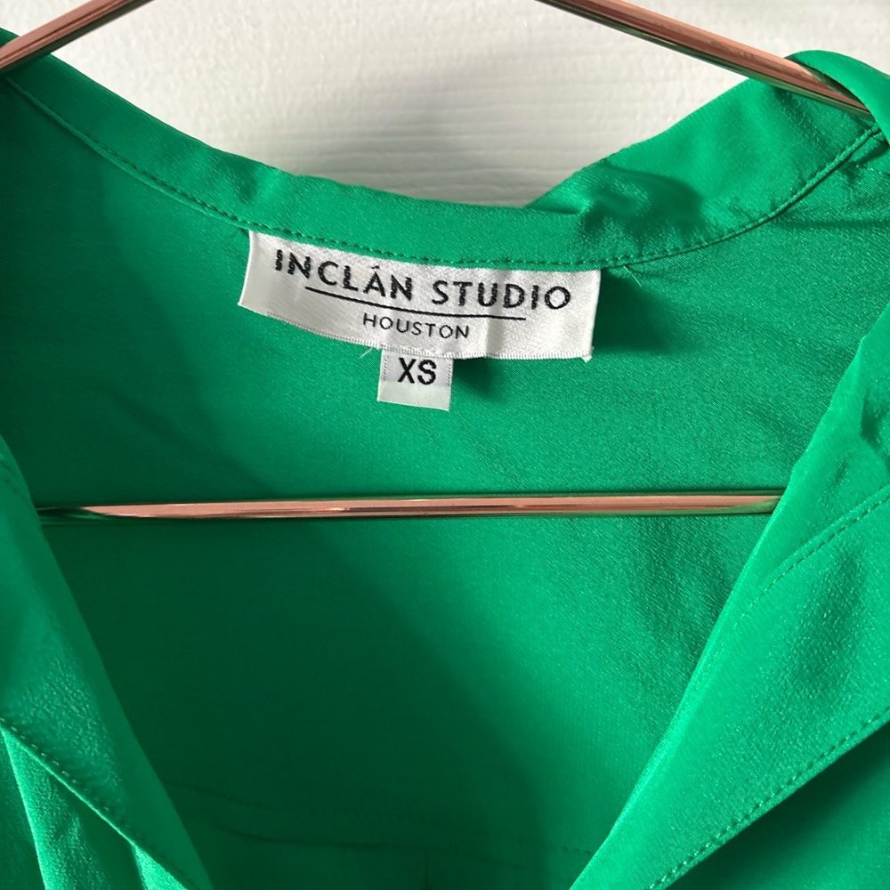Incln Studio Green Silk Blouse Xs Long Sleeve Minimalist Houston Designer Top View 3